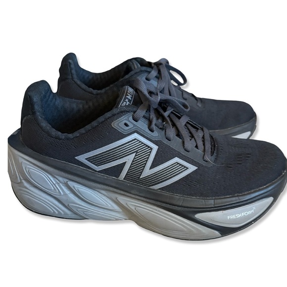 NEW BALANCE Women’s Fresh Foam X More v5 Running Shoes. Size 7.5 Wide. - Picture 1 of 11